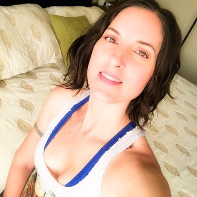 Profile Picture of Rayna Cooper (@raynamcinturf) on Twitter