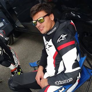 Jonathan Savickis - Facebook Profile Picture of Jonathan Savickis (@jonathan.savickis) on Facebook