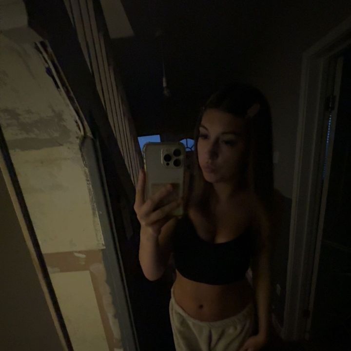 Profile Picture of 𝚊𝚞𝚍𝚛𝚎𝚢 ♡༞ (@audrey.devenport) on Tiktok