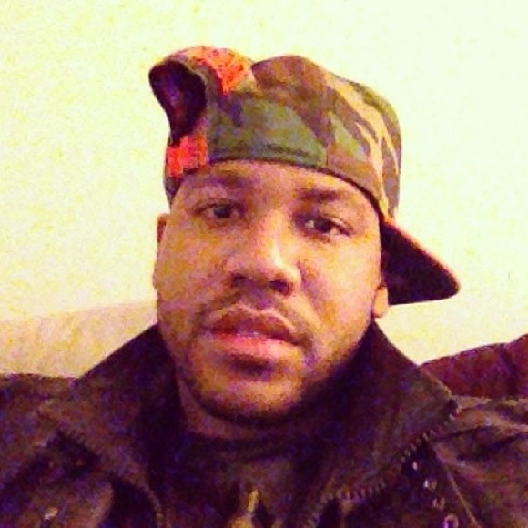 Profile Picture of Danny Savage (@dannydasavage) on Poshmark