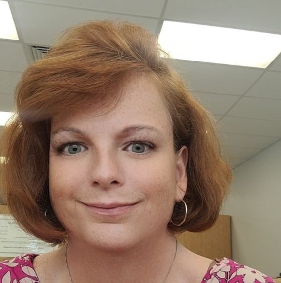 Profile Picture of Johnette Davis (@johnettedavis74) on Poshmark