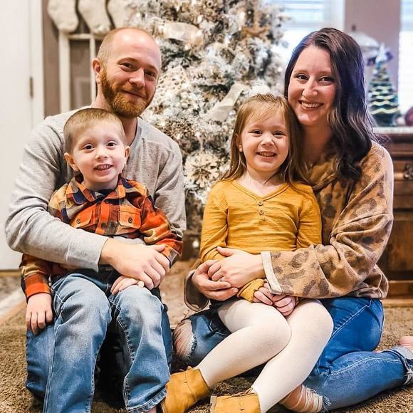 Profile Picture of Kelsey Kyle (@kelseybkyle) on Poshmark