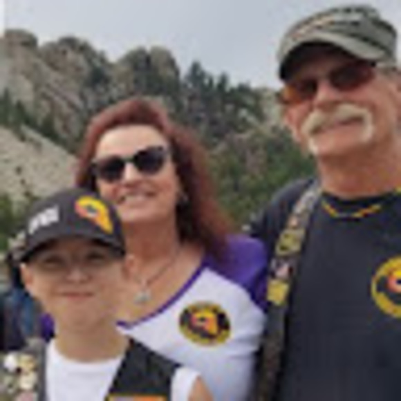 Profile Picture of Jamie Nezbeth (@jlnezbeth) on Poshmark