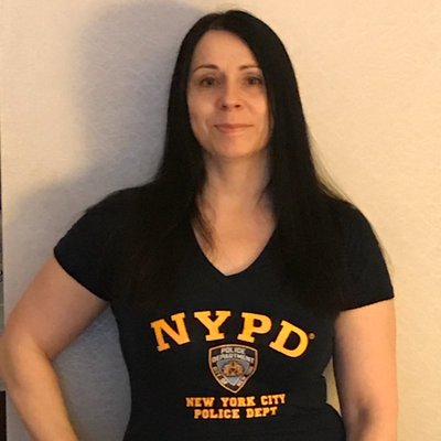 Profile Picture of Sheena Barry (@pc1928) on Twitter