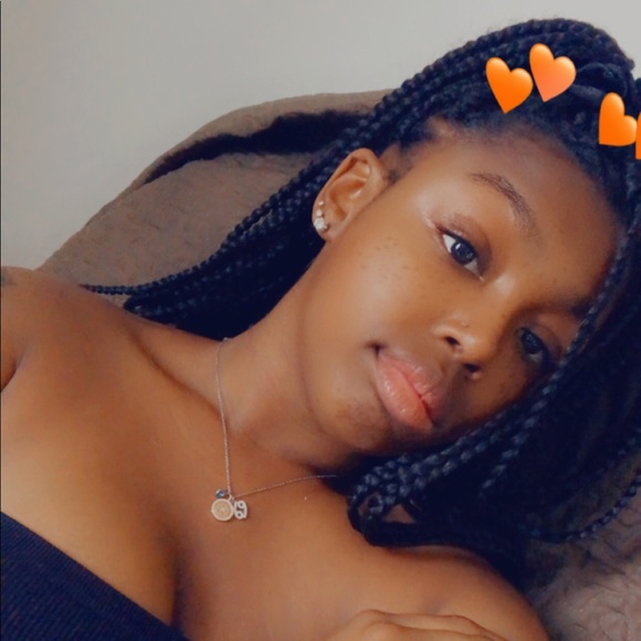 Profile Picture of Alexa Joseph (@alexa_joseph) on Poshmark