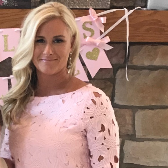 Profile Picture of Stephanie Tobin (@tepher) on Poshmark