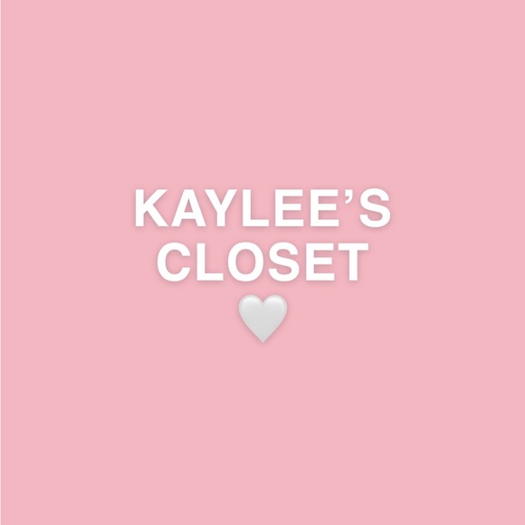 Profile Picture of Kaylee Schmeets (@kayleebird1104) on Poshmark