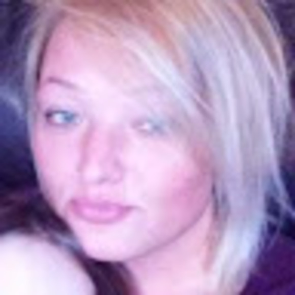 Profile Picture of Crystal Varble (@varblecrystal5) on Poshmark