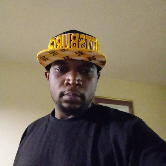 Profile Picture of Michael Bridges (@17showtime) on Poshmark