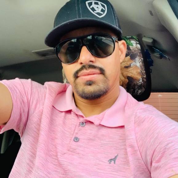 Profile Picture of Jose Moreno (@cruzlira1881) on Poshmark