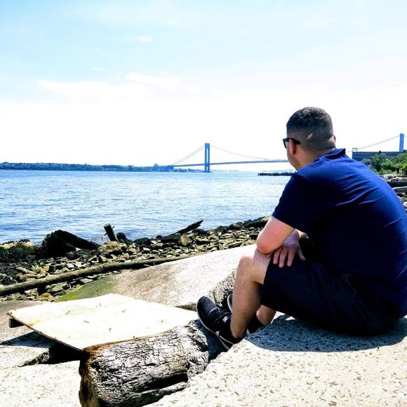 Profile Picture of Ron Rizzuto (@rrizzuto12) on Poshmark