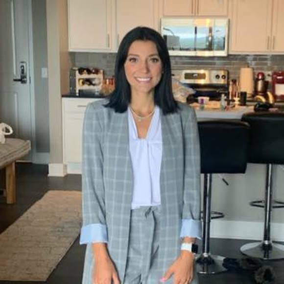 Profile Picture of Shelby rose Chaney (@shelbyrose2) on Poshmark