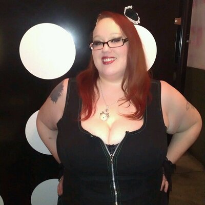 Profile Photo of Andrea Richards (@pinkylips29) on Twitter