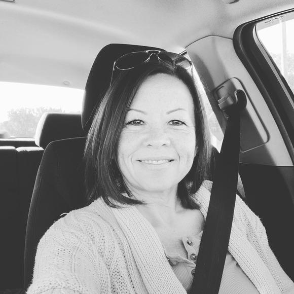 Profile Picture of Amanda St lawrence-richmann (@arichmann71) on Poshmark