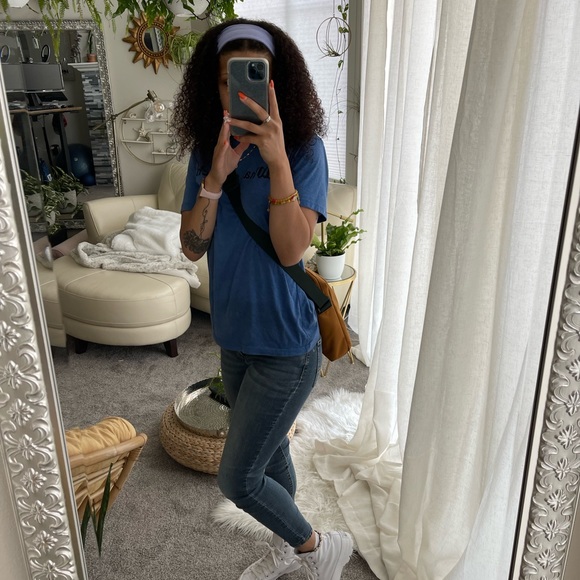 Profile Picture of Noele Eschenfelder (@noele_ebeth) on Poshmark