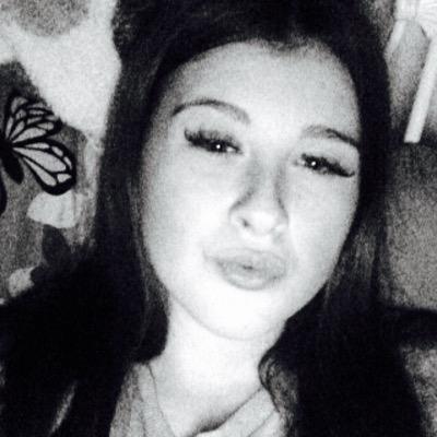 Profile Picture of Tia Gray (@tiagrayy15) on Twitter