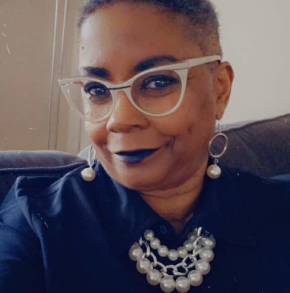 Profile Picture of Morya Bransford (@mbransford) on Poshmark