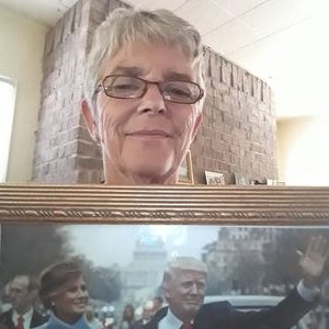 Profile Picture of Phyllis Kelly (@luv_DJT) on Twitter