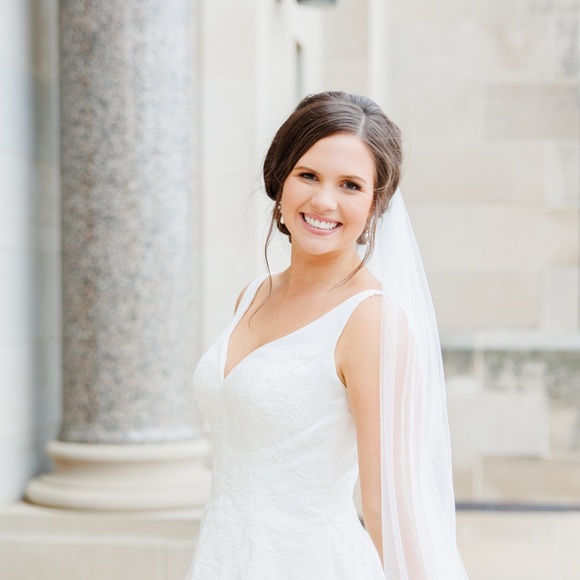 Profile Picture of Anna Westerhaus (@annnnaperry) on Poshmark