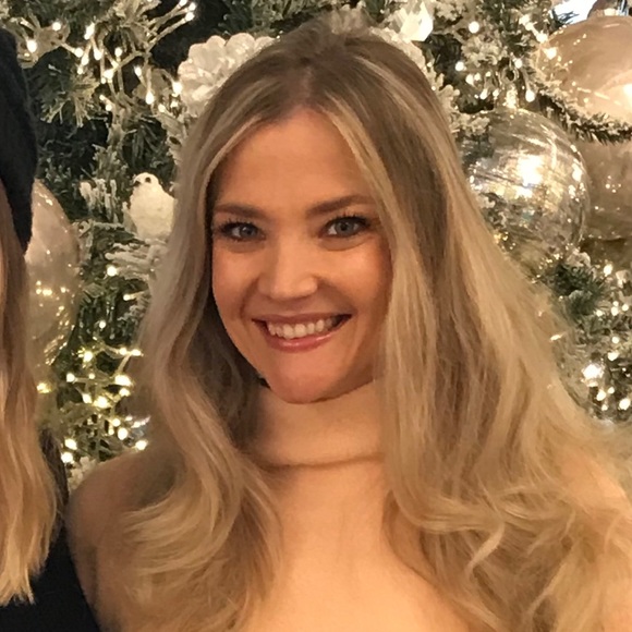 Profile Picture of Nichole Treeter (@treetern) on Poshmark