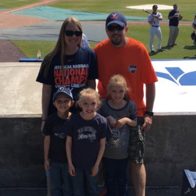 Profile Picture of Kevin M Burkett (@unnlekevin) on Twitter