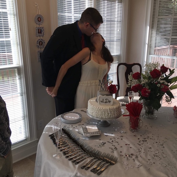 Katelynn Edens - Poshmark Profile Picture of Katelynn Edens (@katemedens98) on Poshmark