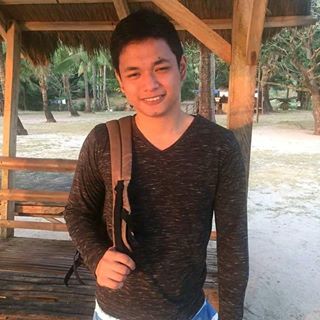 Profile Picture of Franz Garcia (Jwll) (@glwngfrnz) on Facebook