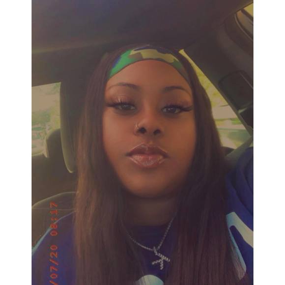 Profile Picture of Keyonna Evans (@keyonna567) on Poshmark