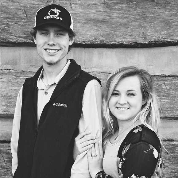 Profile Picture of Kristen Berryhill (@kberryhill160) on Poshmark