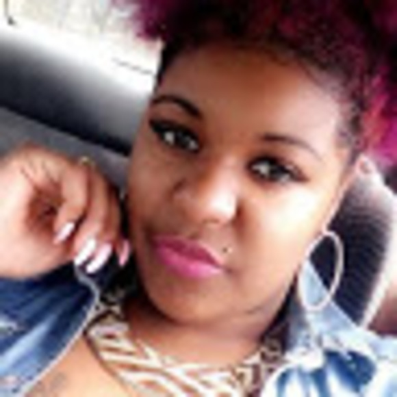 Profile Picture of Amosjah Moore (@amosjahmonee) on Poshmark