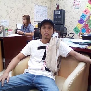 Profile Picture of Albert Sadie (@albert.sadie.75) on Facebook