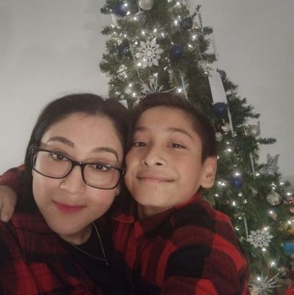 Profile Picture of Daniela Rojas (@danyelarojas89) on Poshmark