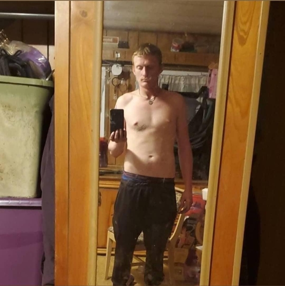 Redkey Redkey - Poshmark Profile Picture of Redkey Redkey (@redkey1996) on Poshmark