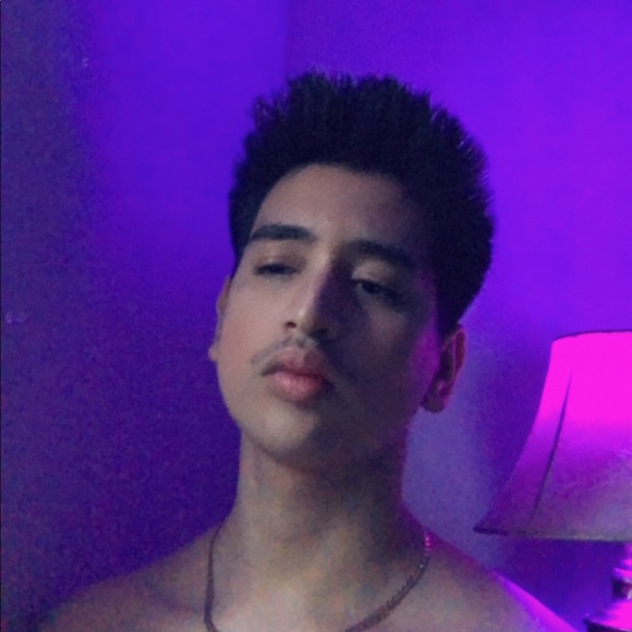 Profile Picture of Gabriel Rivera (@baylenyo) on Poshmark