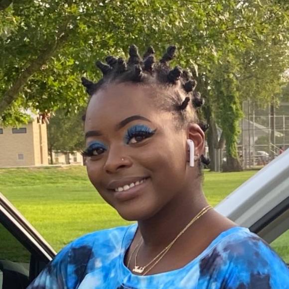 Profile Picture of I'kesha Causey (@ikesha_c) on Poshmark