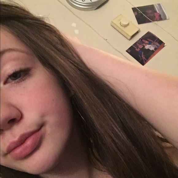 Carmen Casko - Poshmark Profile Picture of Carmen Casko (@carmencasko06) on Poshmark