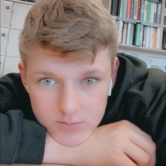 Profile Picture of Malcolm Smith (@malc0lmsmith) on Poshmark