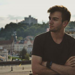 Robert Laszlo - Facebook Profile Picture of Robert Laszlo (@robertolaszlo) on Facebook