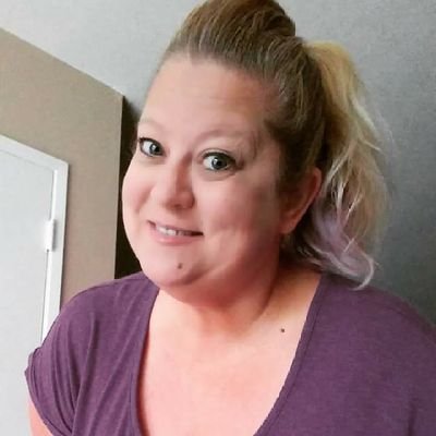 Profile Picture of Jennifer Goode (@JennGoode15) on Twitter