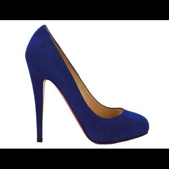 Profile Picture of Nourn Nou (@shoesandgloss) on Poshmark