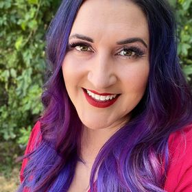 Profile Picture of Ashlee Marie | Cakes, Recipes, How-to, Videos and Crafts (@ashleemariecakes) on Pinterest