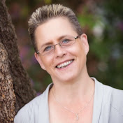 Profile Picture of Kim Shook (@kimshook27) on Youtube