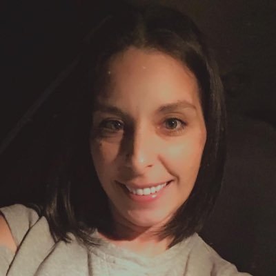 Profile Picture of Theresa Gallagher (@brwneyegagirl) on Twitter