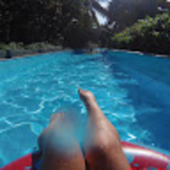 Profile Picture of Lucy Watson (@lucywa3) on Poshmark