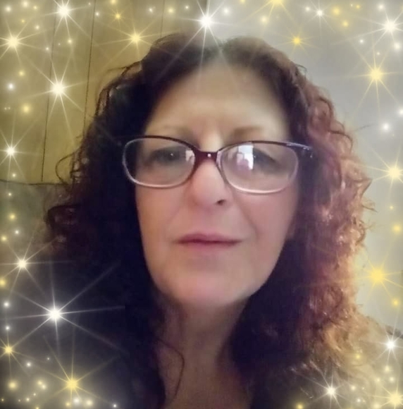 Profile Picture of Vicki Fields (@vickifields90) on Poshmark