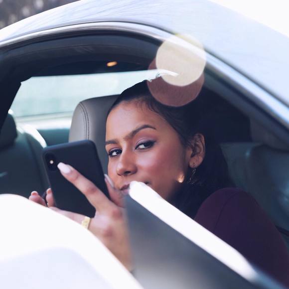 Profile Picture of Alyssa Aloyo (@alyaloyo) on Poshmark