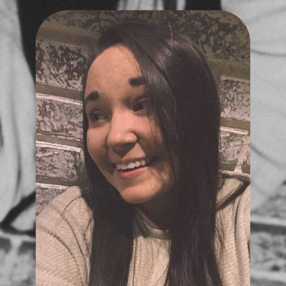 Profile Picture of Kelly Franceschi (@kells29451) on Poshmark