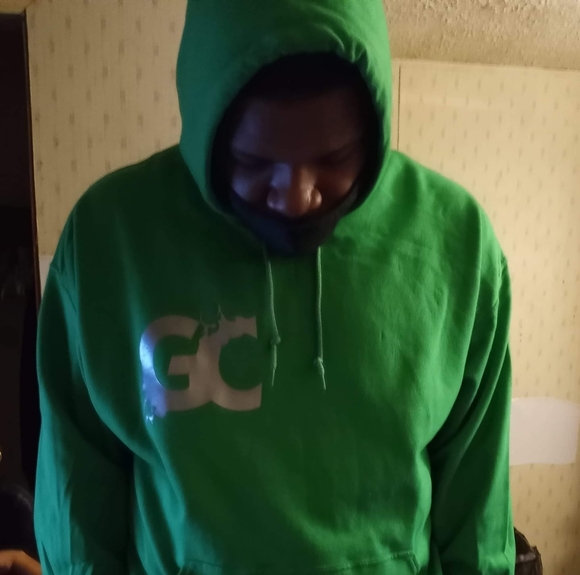 Profile Picture of Chris Slocumb (@slocumb21) on Poshmark