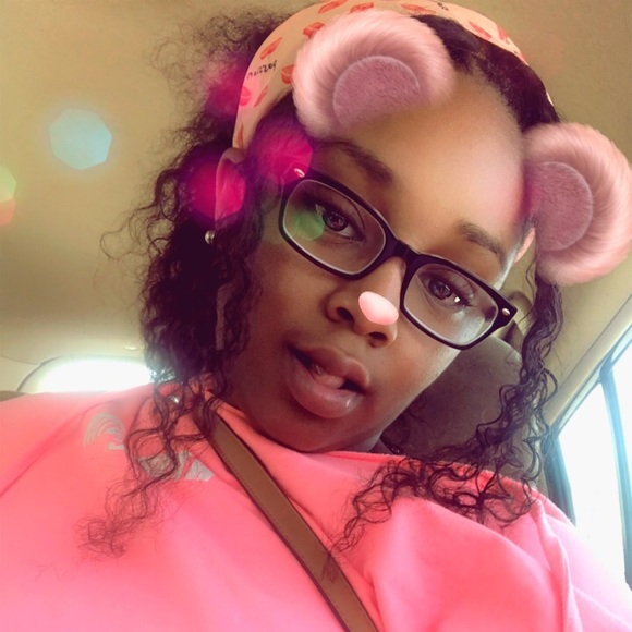 Profile Picture of Darrenique Prewitt (@neeneep01) on Poshmark