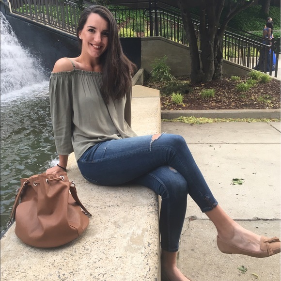 Profile Picture of Tamara Stanic (@tstanic) on Poshmark